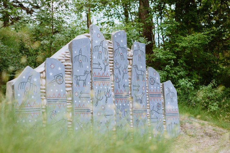 'Preparing to Cross the Sacred River' by Marianne Nicolson at the Indigenous Art Park : ᐄᓃᐤ (ÎNÎW) River Lot 11∞